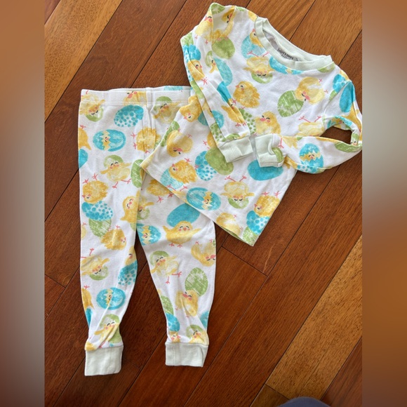 Two Pairs of Easter Pajamas - Picture 2 of 3